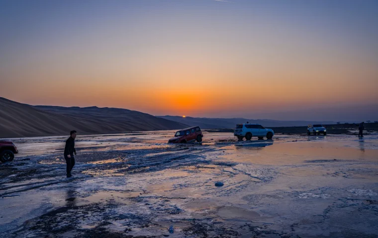 Paysage de voyage associé à 4x4 namibie
