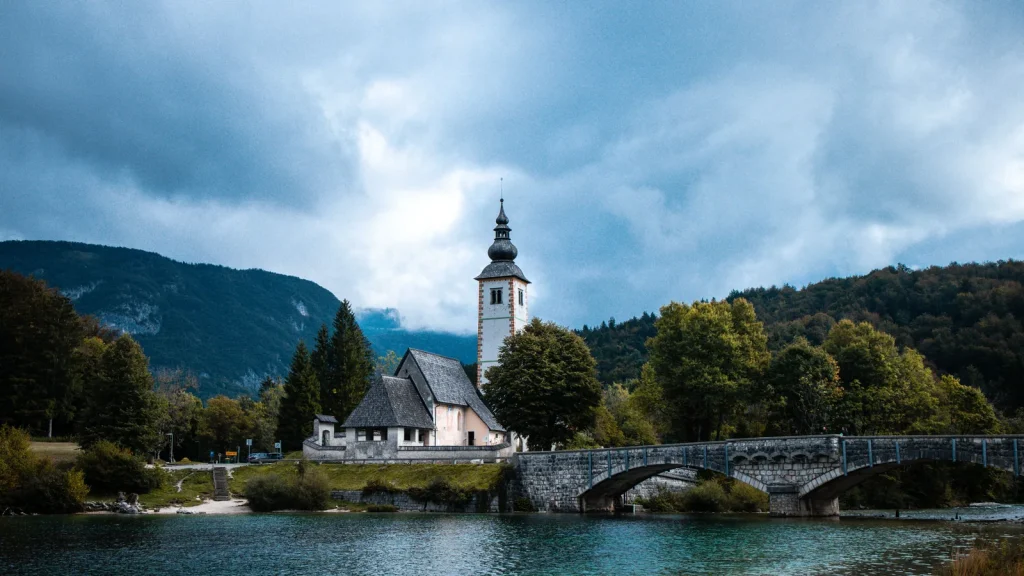 Paysage de voyage associé à bled ou bohinj