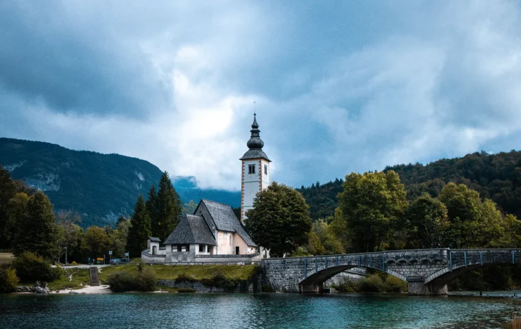Paysage de voyage associé à bled ou bohinj