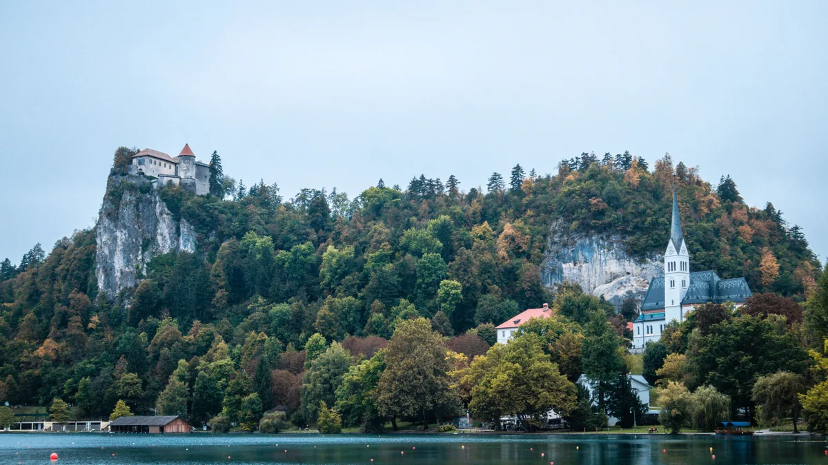 Détail du paysage et de l'étape liés à bled ou bohinj