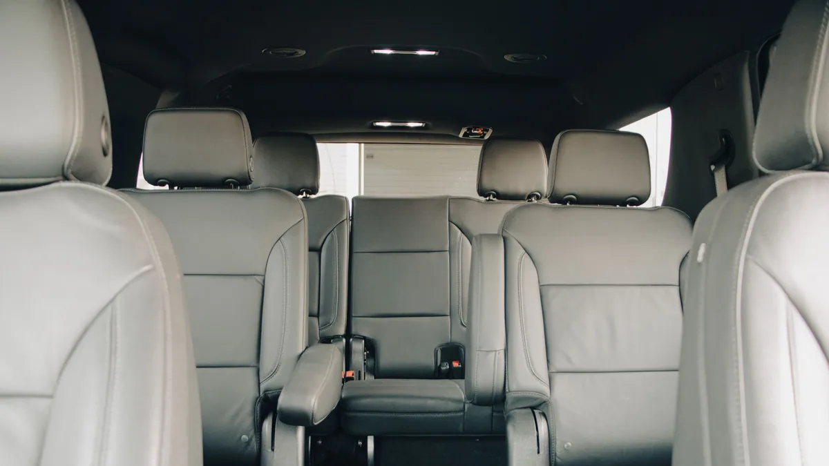 Habitacle préparé pour un long trajet en voiture