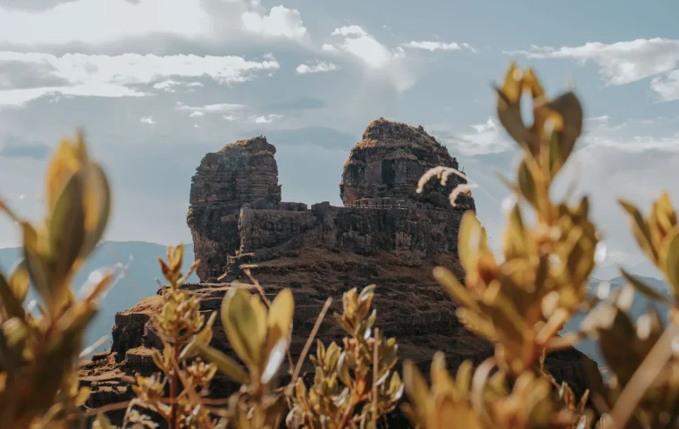 Paysage de voyage associé à randonnée mafate en famille