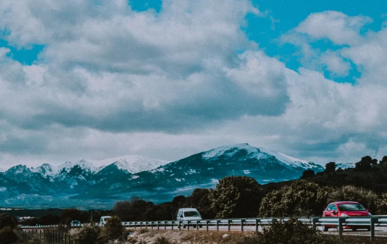 Paysage de voyage associé à road trip europe en famille