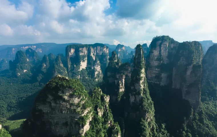 Paysage de voyage associé à zhangjiajie en famille